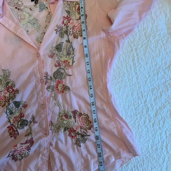 Pink embroidered button down shirt - Picture 8 of 10
